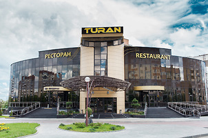 Ресторан «Туран» в Гродно. Вид снаружи. Лето, день.
