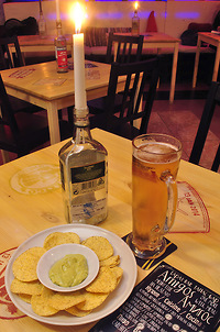 Блюда мексиканской кухни в тапас-баре «Амигос»