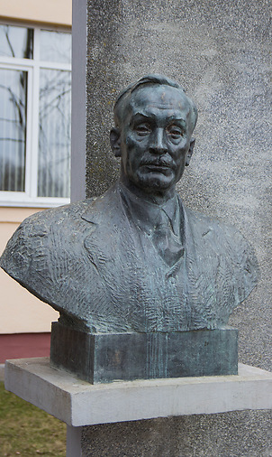 Памятник Янке Купале в Гродно