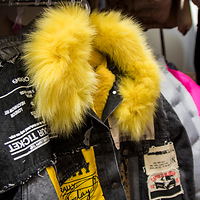 Куртки в магазине «Модный уголок».