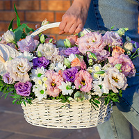 Корзинки цветов в Гродно — магазин «Твой букет»