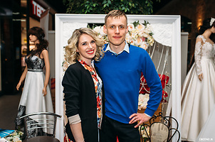 Администратор салона Алена вместе с мужем Дмитрием